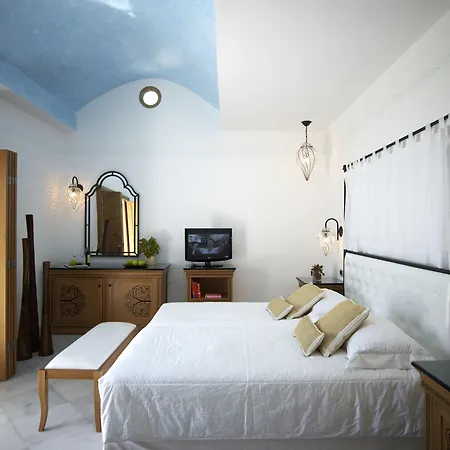 Mitsis Selection Blue Domes Pylion