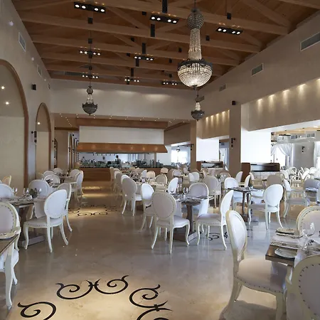 Üdülőközpont Mitsis Selection Blue Domes Pylion