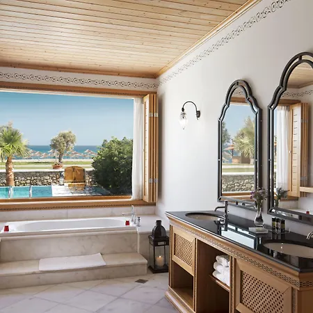 Üdülőközpont Mitsis Selection Blue Domes 5*