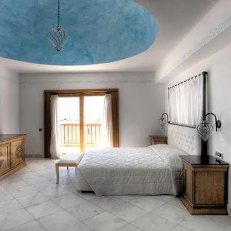 Üdülőközpont Mitsis Selection Blue Domes 5*