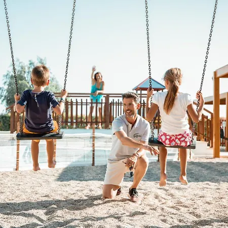 Mitsis Selection Blue Domes Pylion