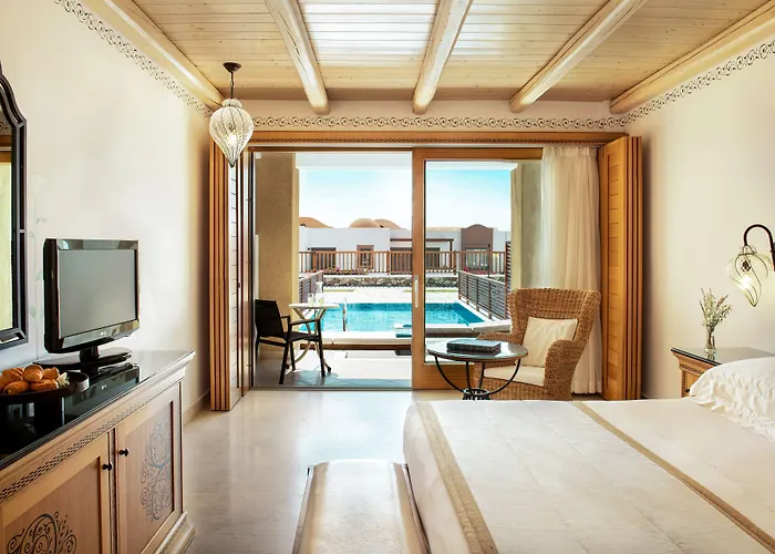 Mitsis Selection Blue Domes Pylion